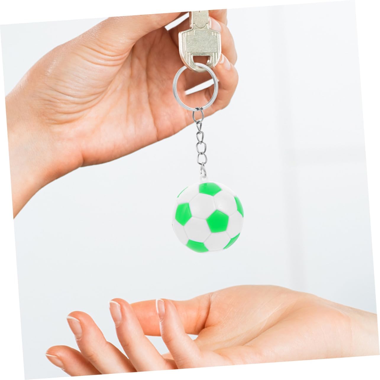 4pcs Realistic Soccer Keychain Pendants Durable Football Keyrings for Boys