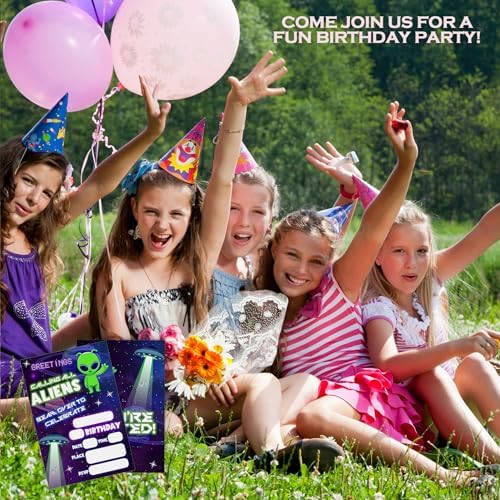 Space Aliens Birthday Invitations With Envelopes 20 Piece