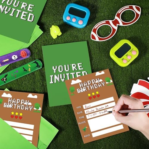 25 Piece Pixel Game Birthday Invitations with Green Envelopes