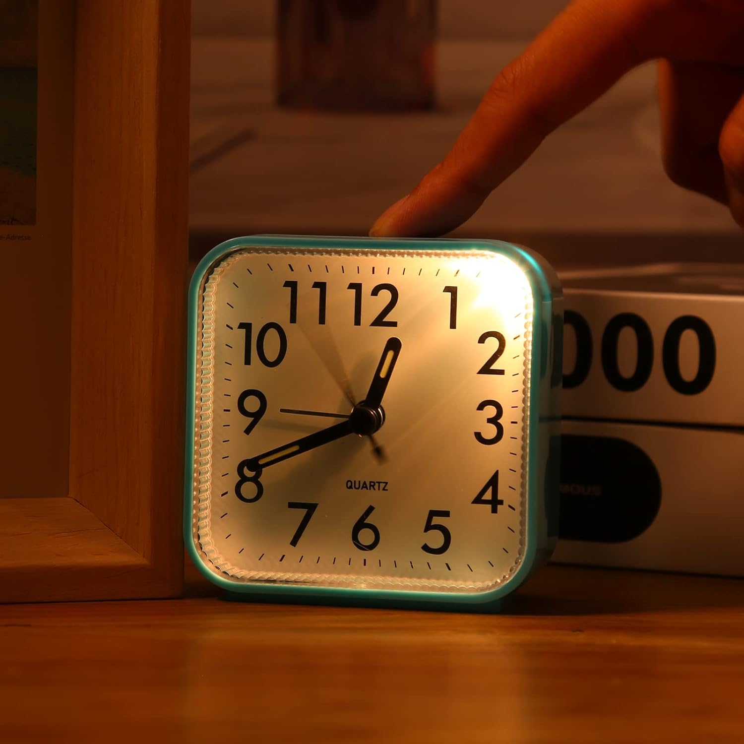 AMIR Analog Alarm Clock with Snooze and Light