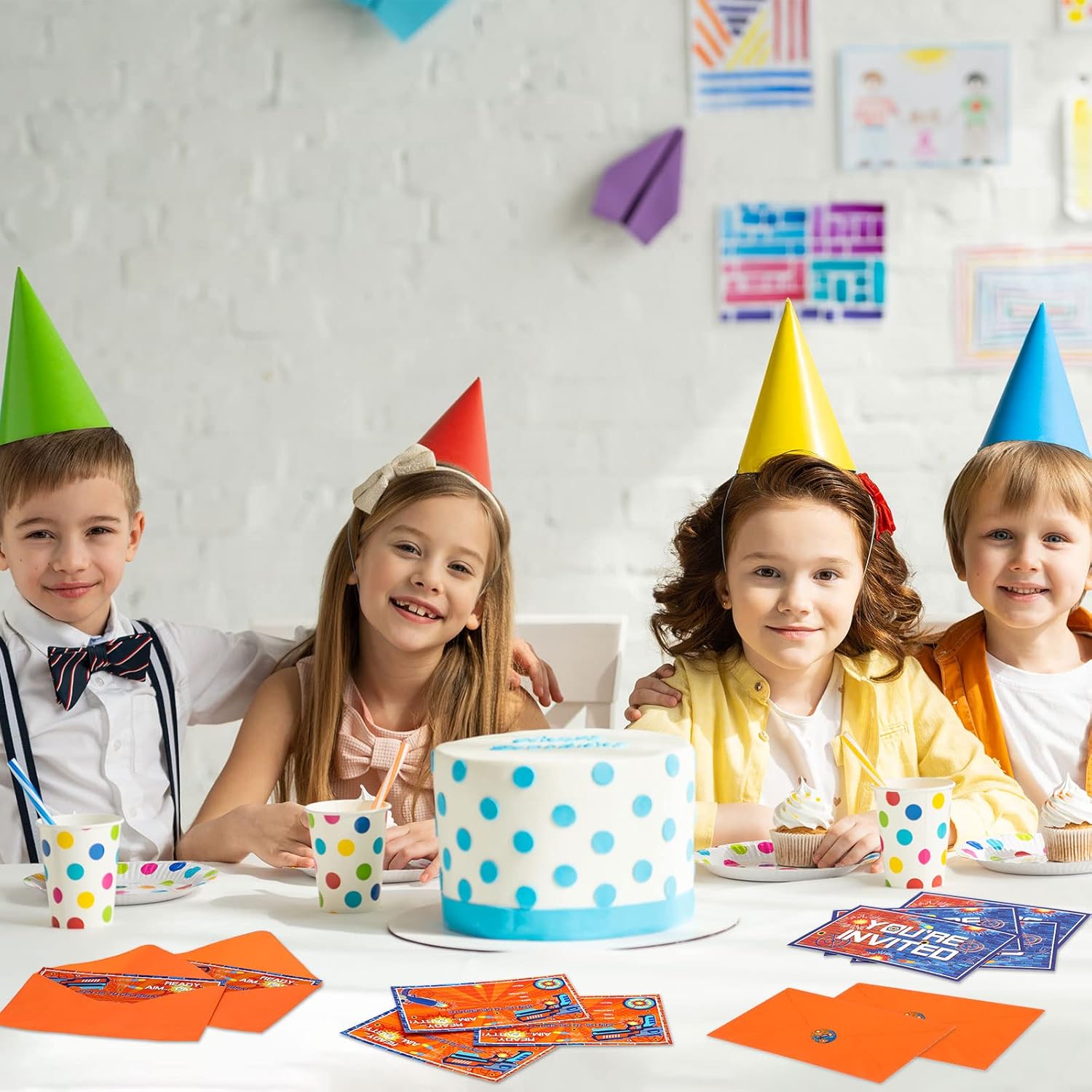 30 Pcs Dart Party Invitations with Gun Stickers
