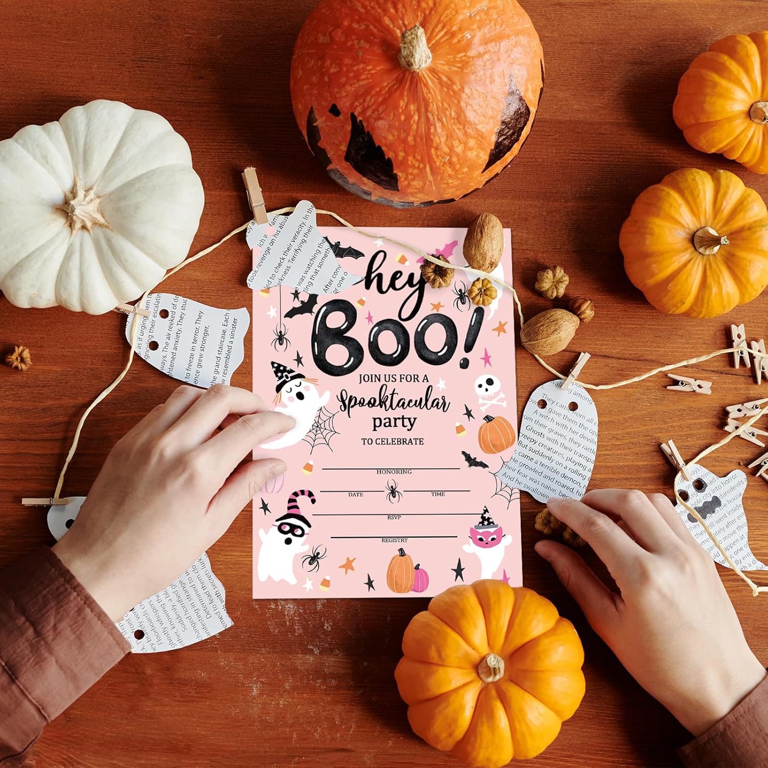 Whaline 25 Halloween Boo Invitations with Envelopes and Stickers